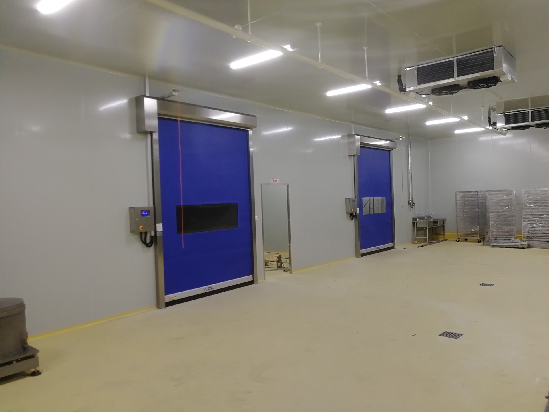 潔凈室快卷門.jpg
