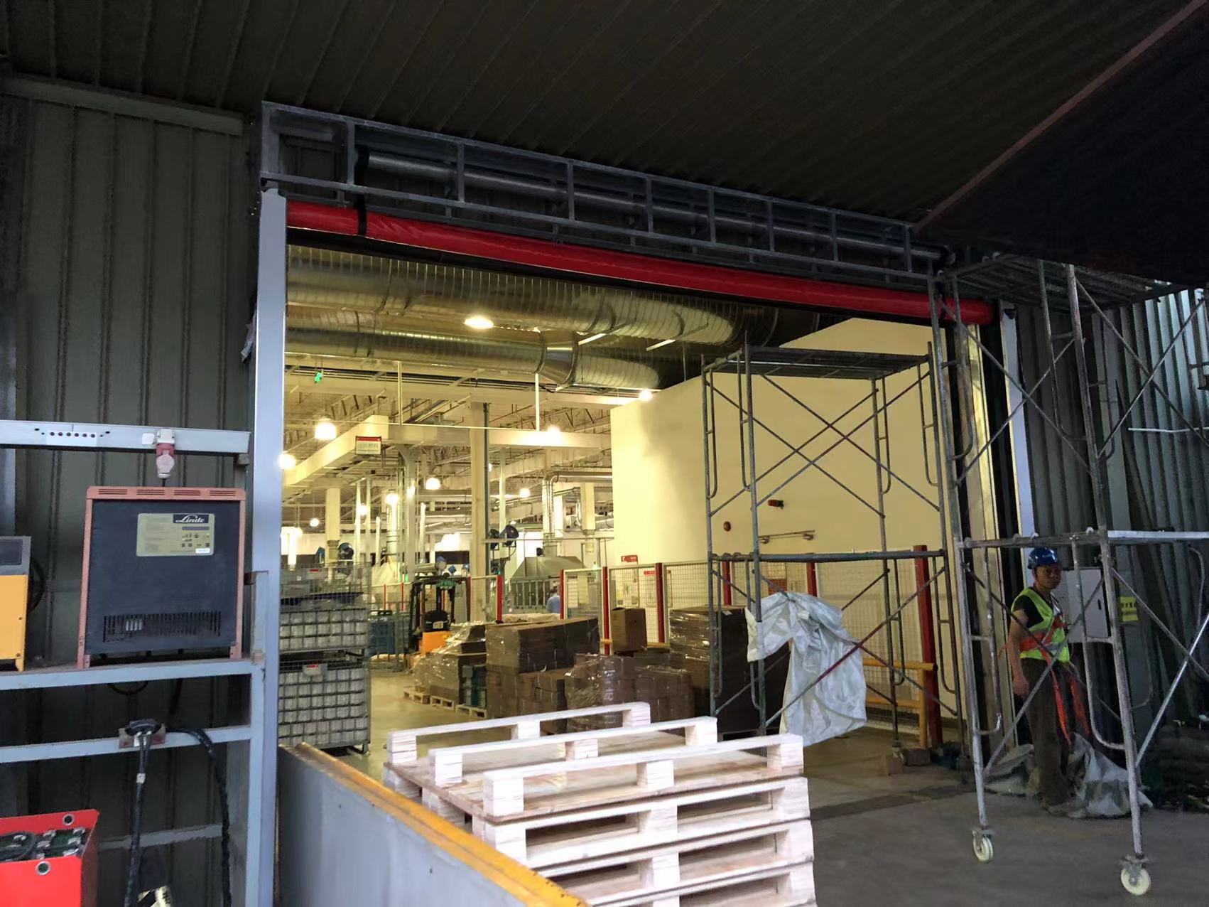 pvc卷簾門安裝施工 pvc卷簾門安裝施工