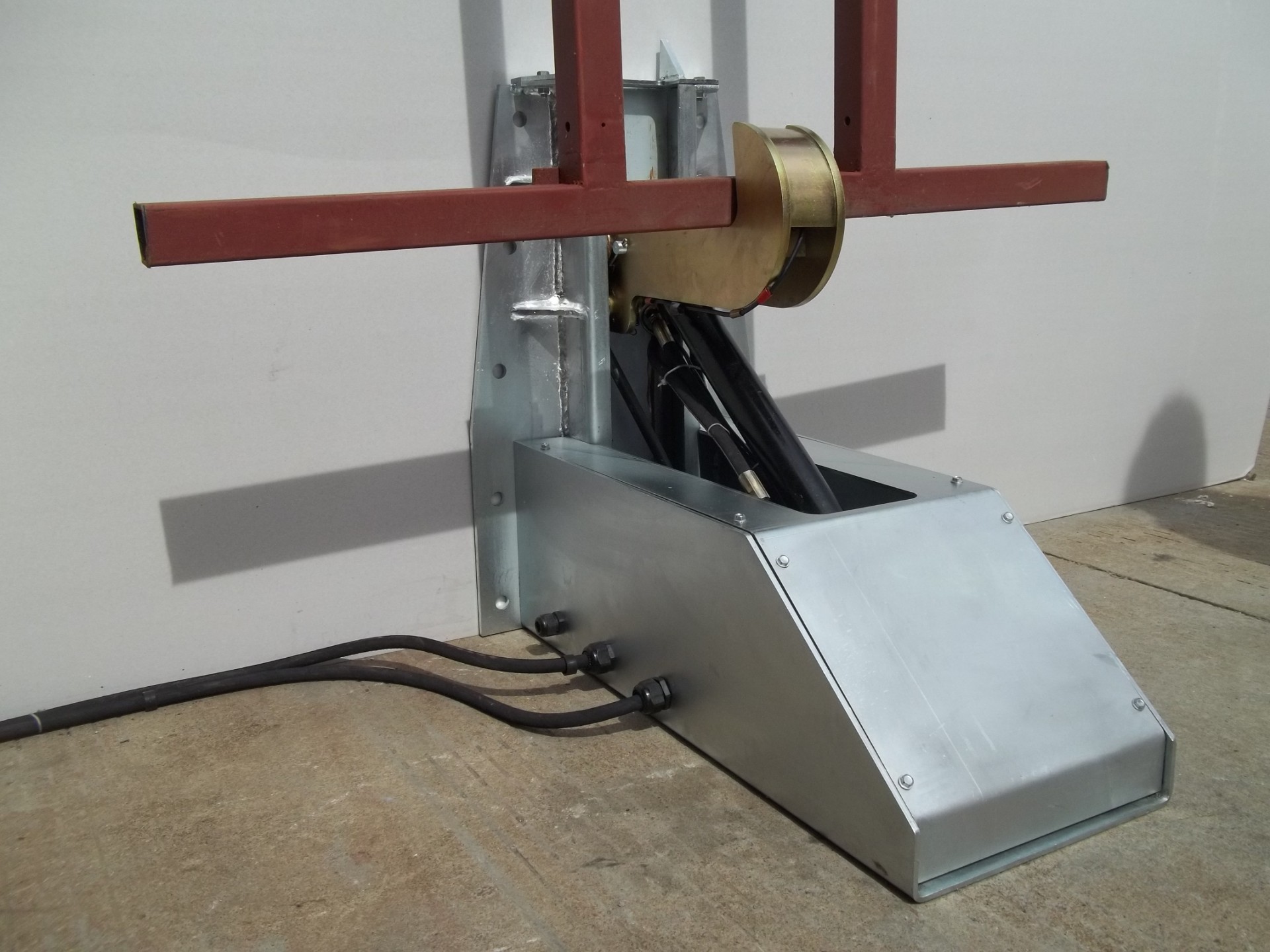  垂直鉤式貨車限動器