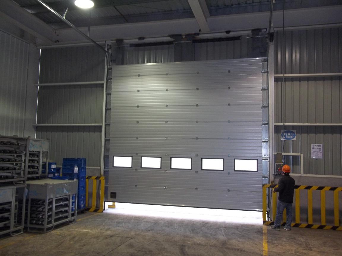 硬質(zhì)保溫快速門