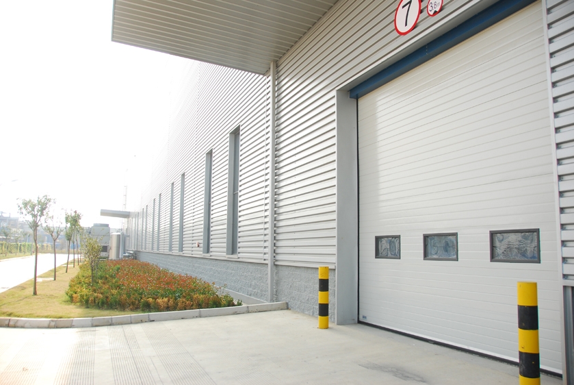 室外硬質(zhì)保溫卷簾快速門(mén)