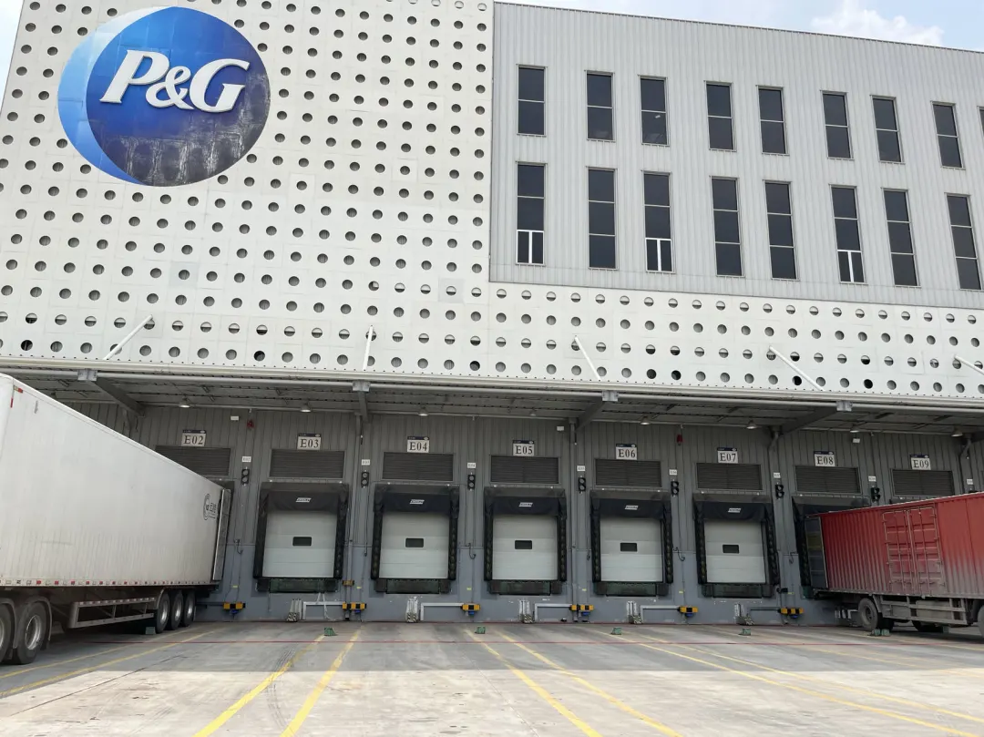 貨車限動(dòng)器-為人員和叉車裝卸貨安全保駕護(hù)航