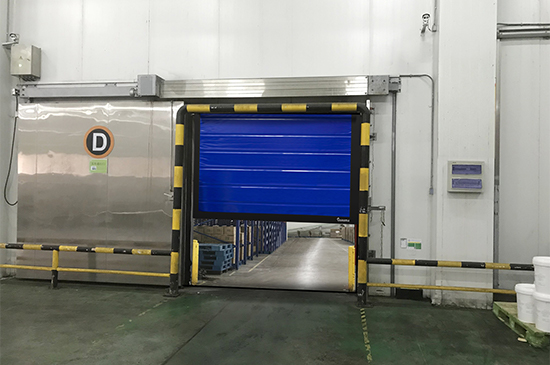 冷庫(kù)保溫快卷門：冷鏈物流的關(guān)鍵組成部分